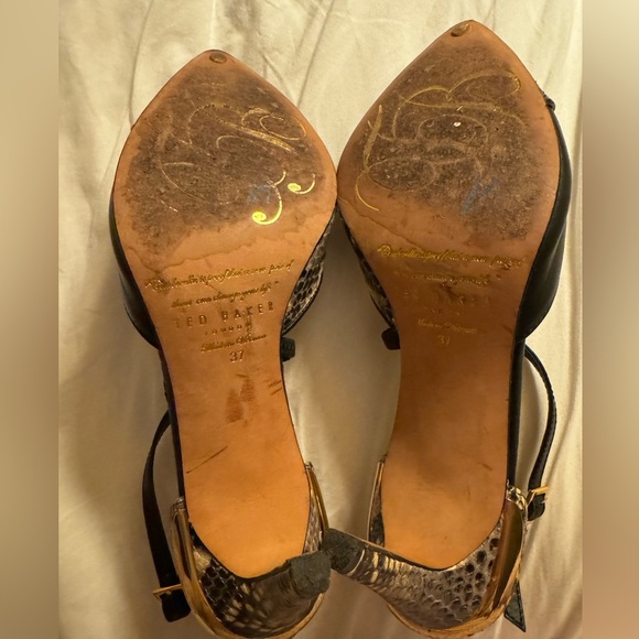 Ted Baker faux python leather strapped high heels gold hardware size 7 excellent - Picture 16 of 16